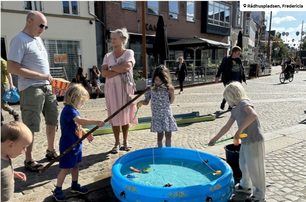 Billede af vandsjov i gaden