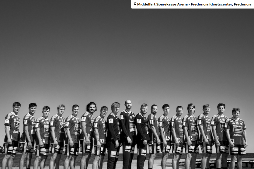 Billede af hele håndboldholdet