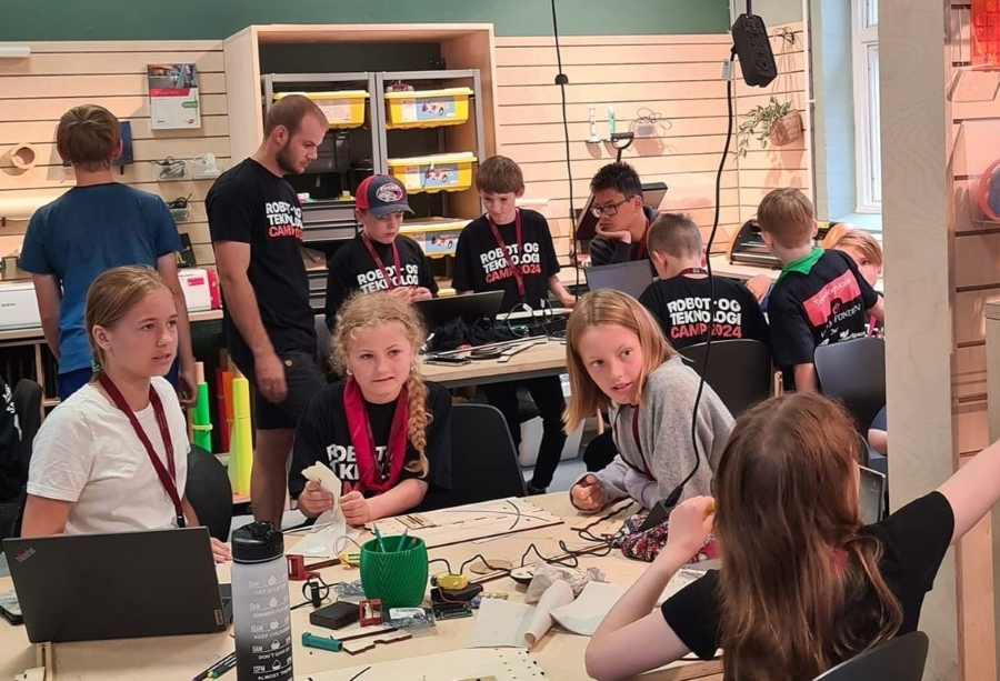 Robot- og teknologicamp