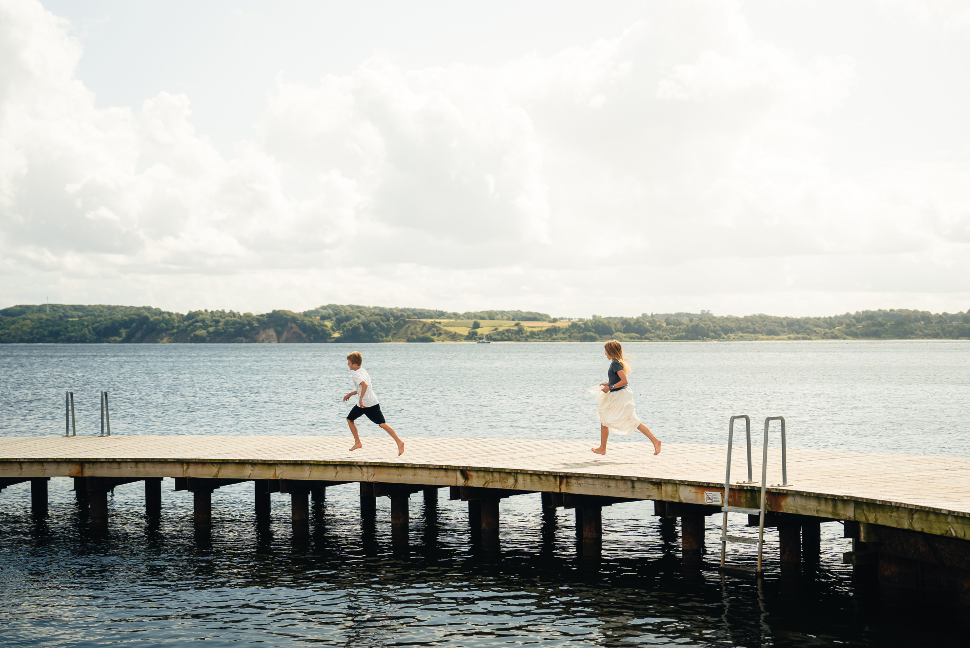 børn på cirkelbroen