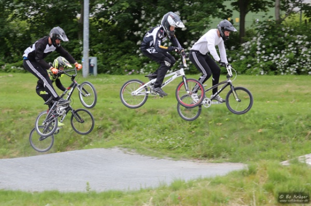 Unge på BMX bane